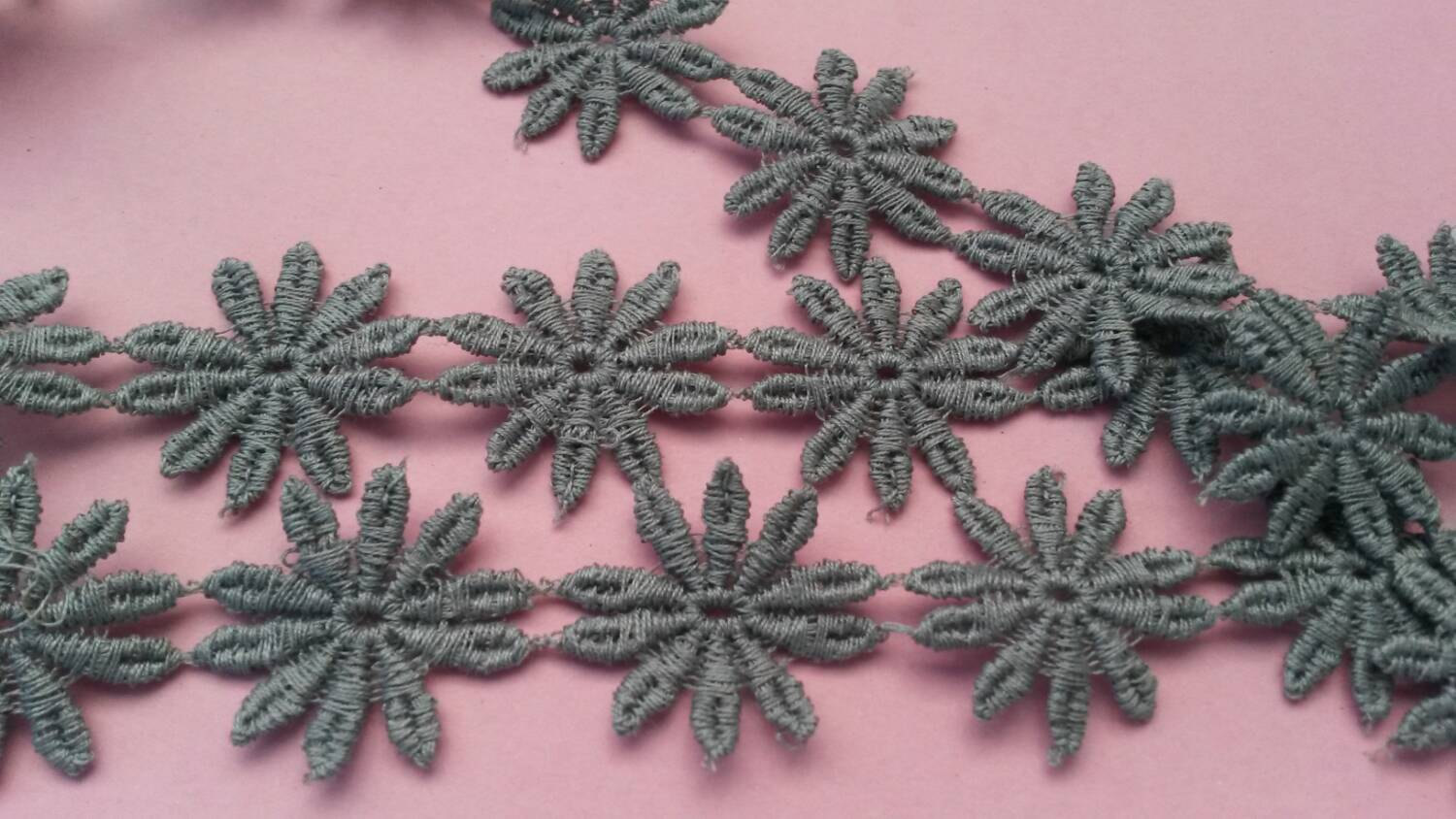 2 Yards 1 wide vintage GRAY grey lace trim flower design pattern antique lace t