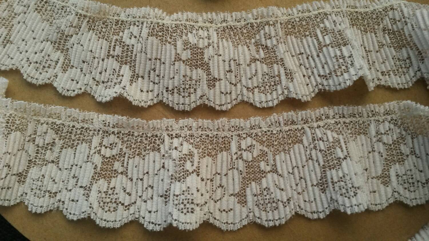 2 Yards IVORY BROWN Ruffle Frill Flower Venice Lace Trim 1.25