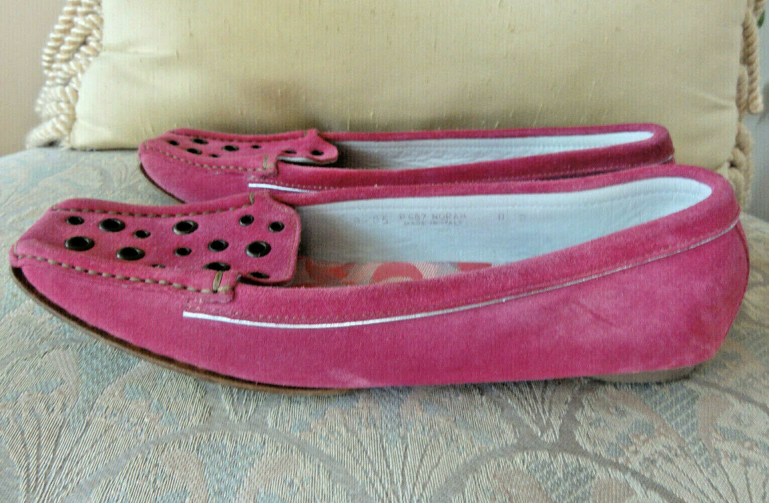 coach pink slippers