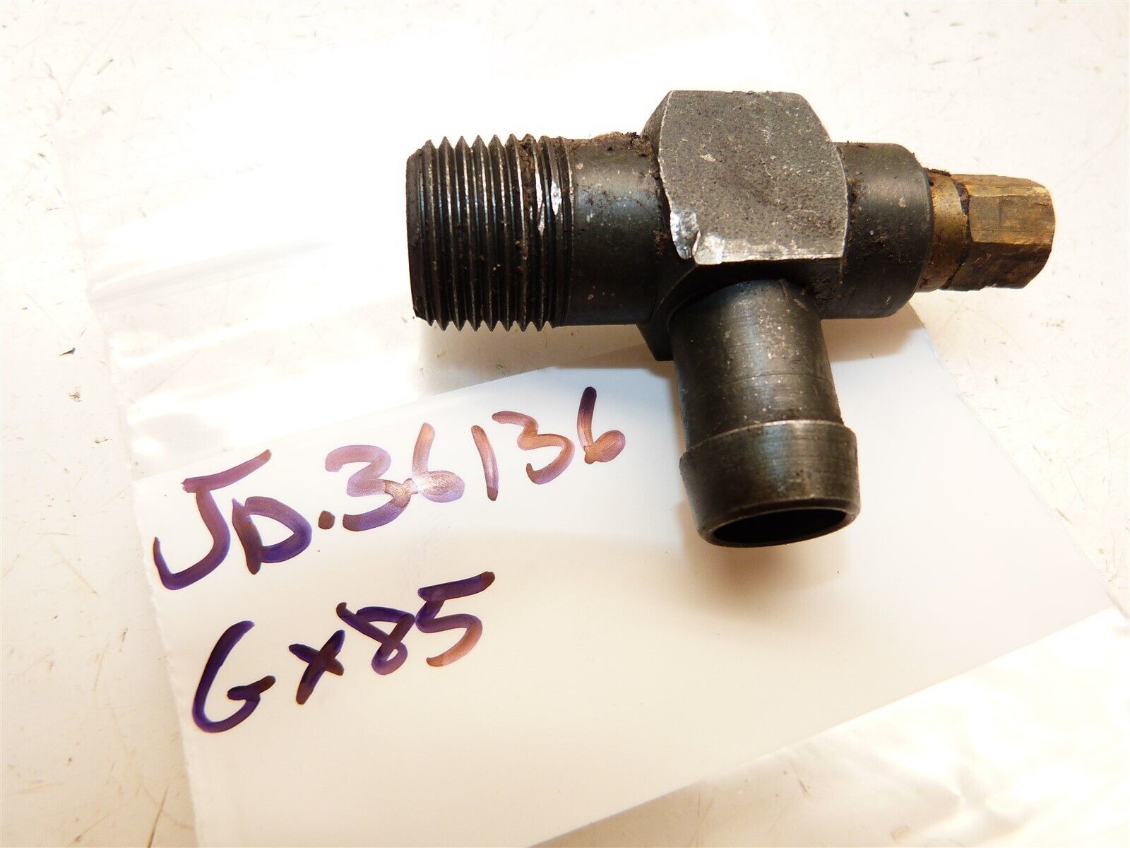 John Deere GX85 Riding Mower Briggs Stratton 28M707 13hp Engine Oil