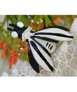 Vintage Weiss Bug Insect Fly Figural Brooch Pin Black White Enamel - $19.95