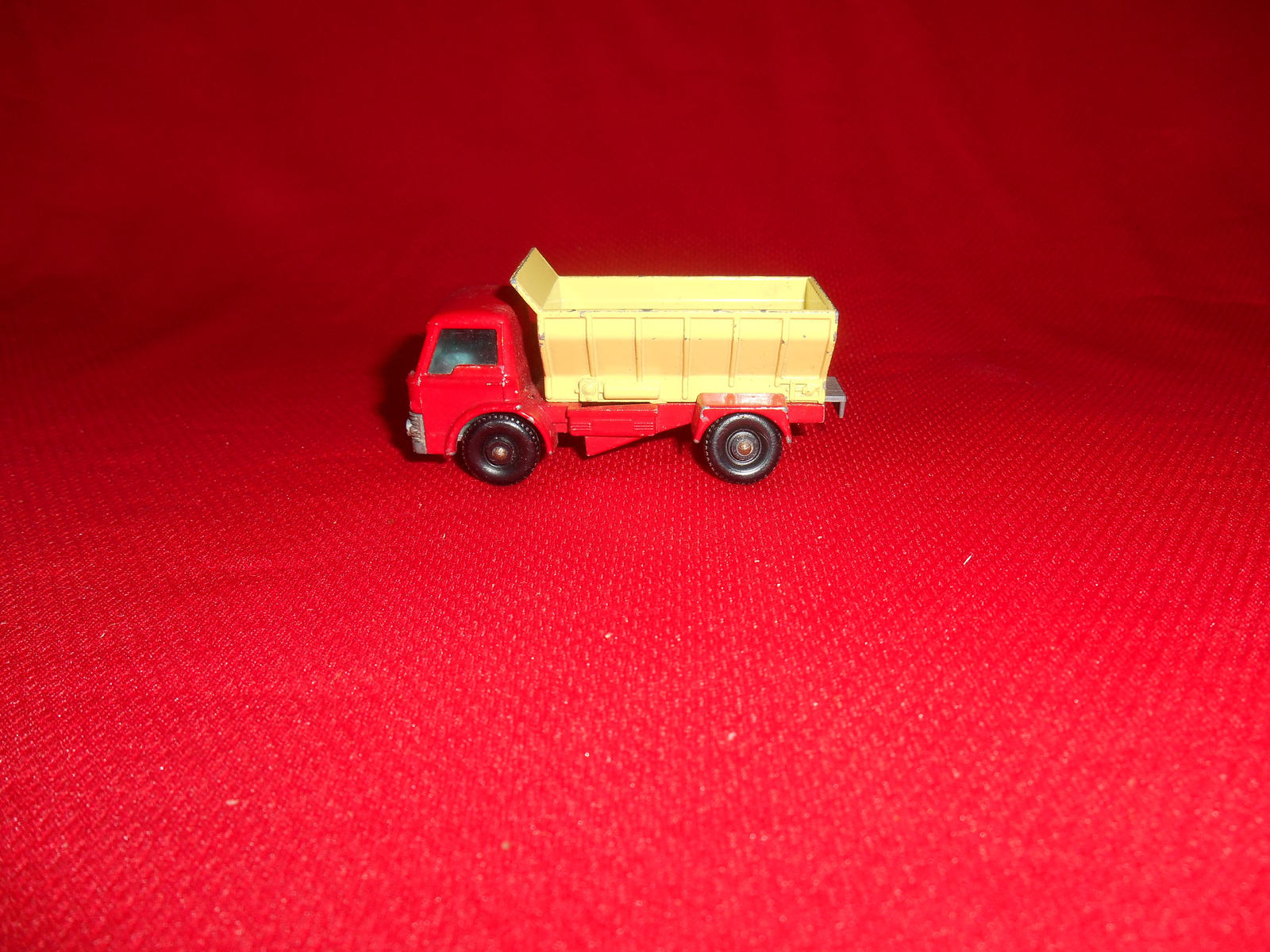 matchbox no 70 grit spreading truck