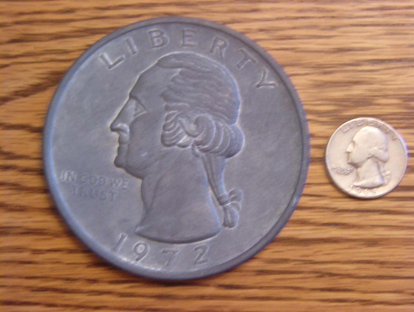 Giant Novelty Quarter 1972 Large 3 Inch - Other