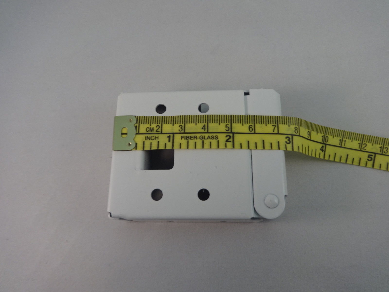 Mounting Brackets for 2.5" Horizontal Blinds in White, Box Style / for