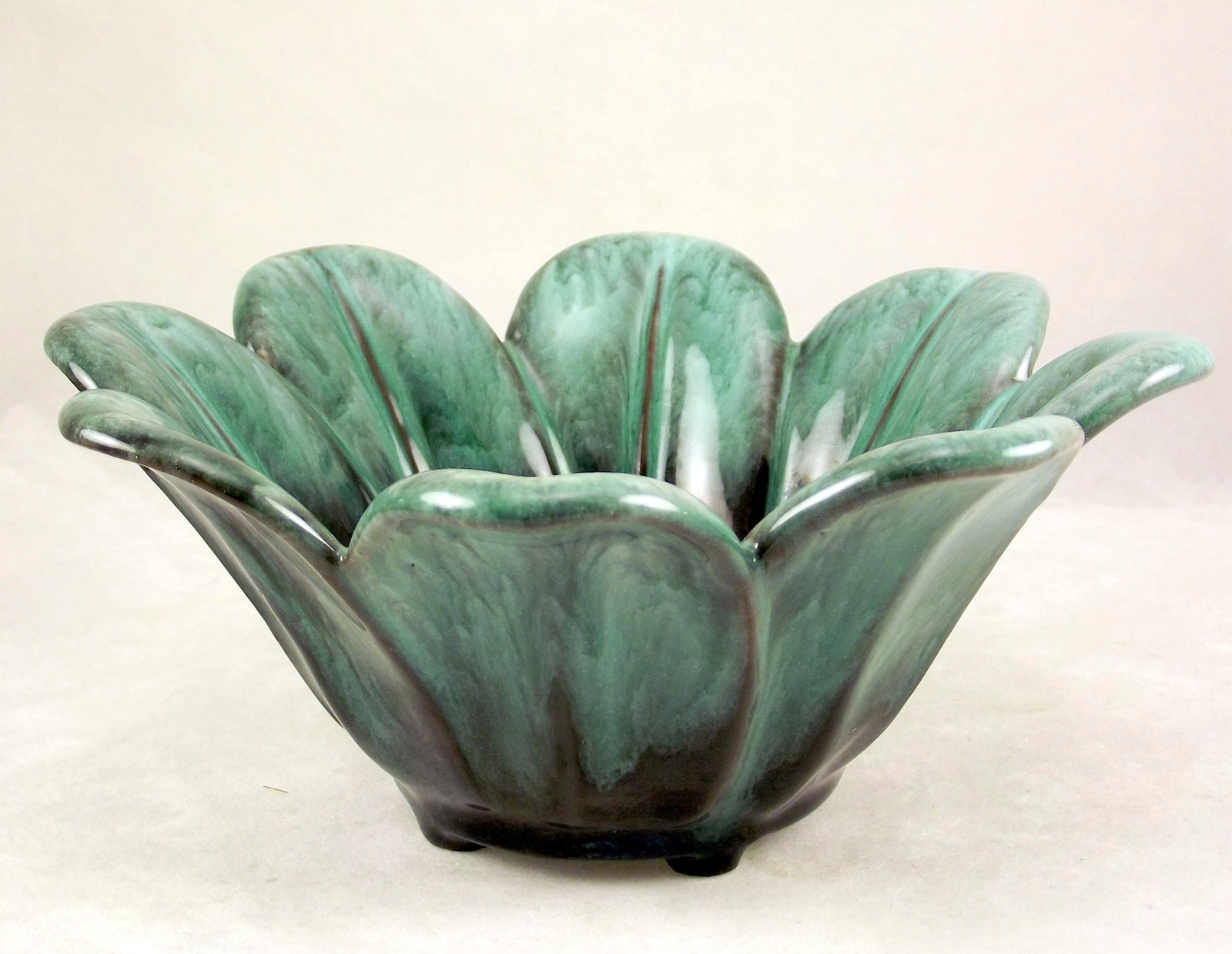 Vintage Canuck Pottery Evangeline Ware flower shape bowl Canada Other