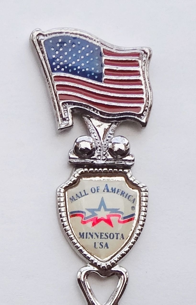 Collector Souvenir Spoon USA Minnesota Bloomington Mall of America Flag