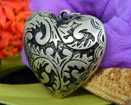 Vintage puffy heart pendant etched relief black silver tone reversible thumb200