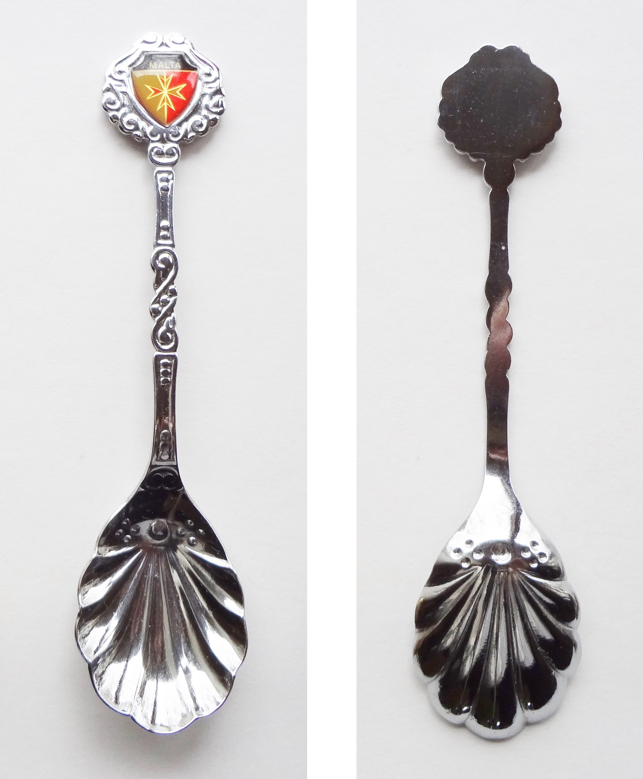 Collector Souvenir Spoon Malta Maltese Cross Emblem Clam Bowl