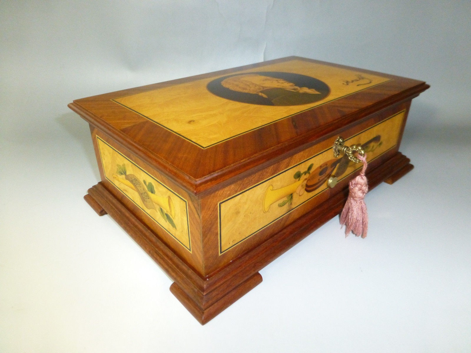 Rare Custom Reuge Music Box 72 / 3 Mozart Edition Wooden Inlaid Mozart