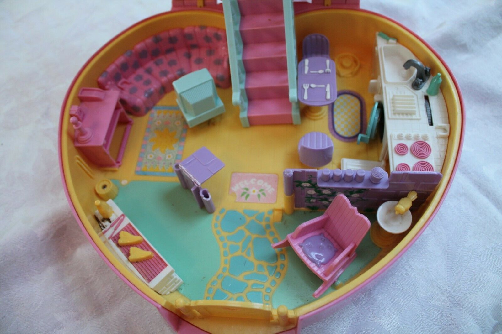 polly pocket lucy locket