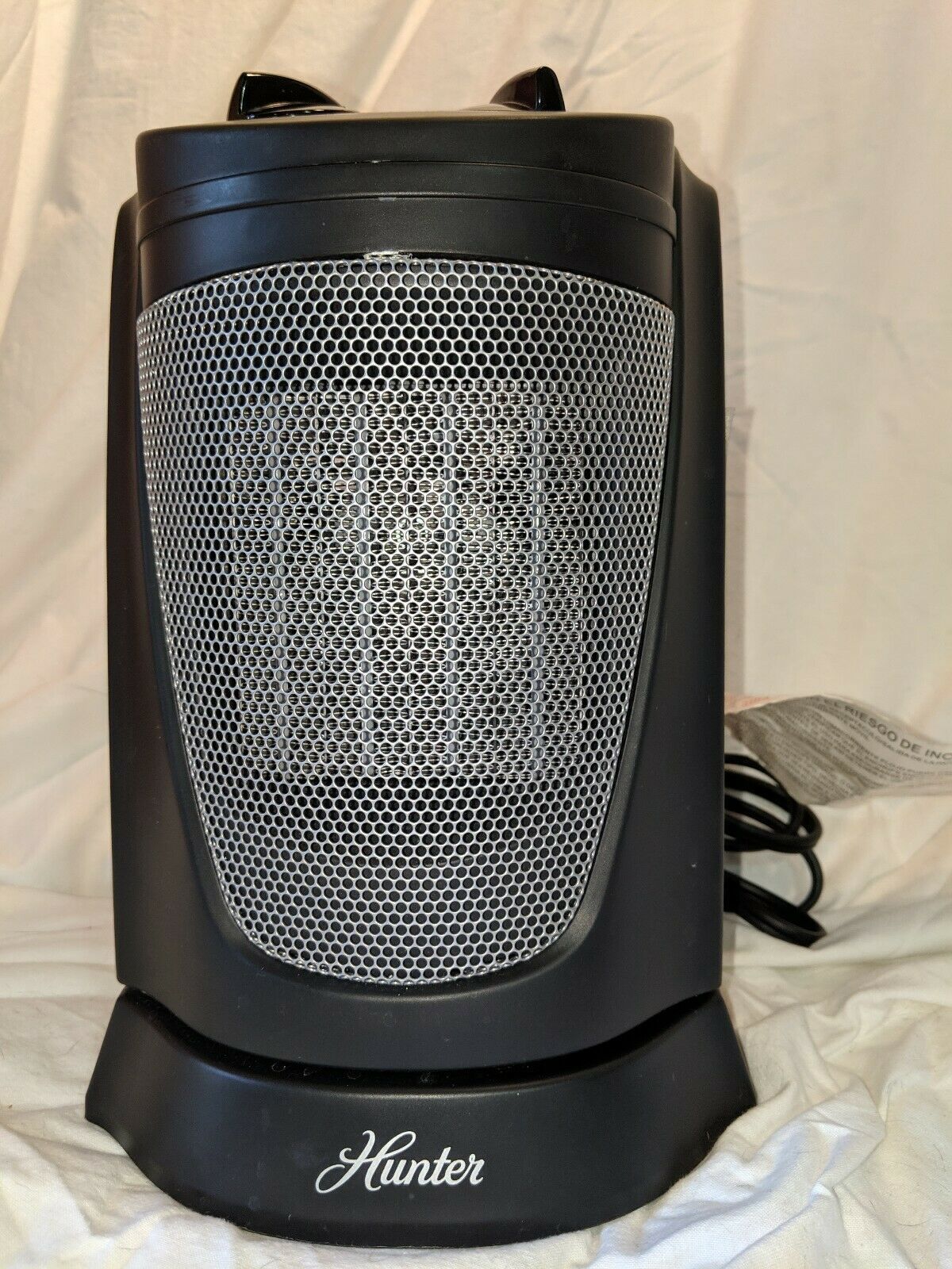 HUNTER 1500 Watt Electric Oscillating Portable Personal Heater MODEL