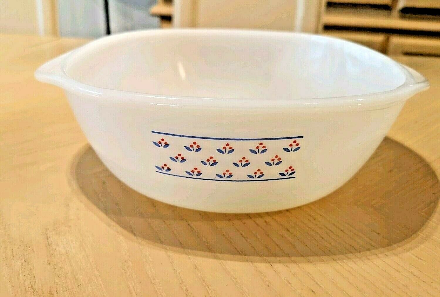 Vintage Dynaware PyrORey Milk Glass 3 Casserole Dishes Blue Red Pyrex