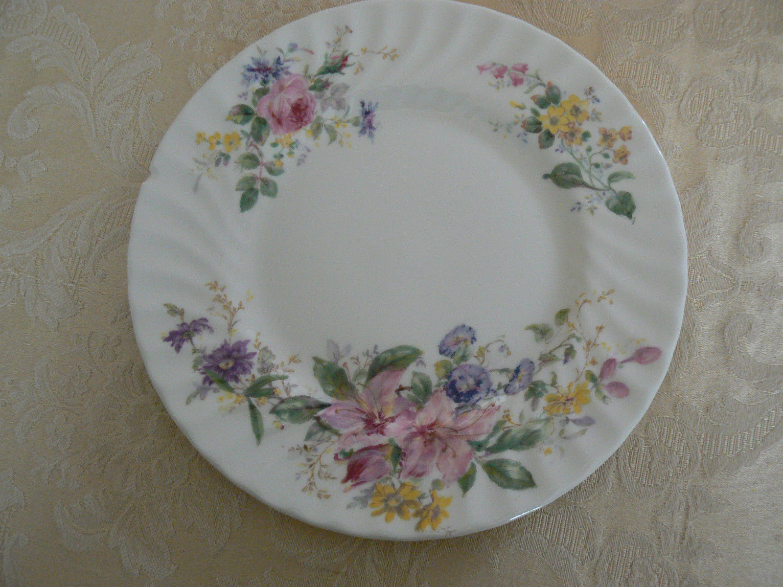 Beautiful Vintage Royal Doulton English Fine Bone China Floral Arcadia