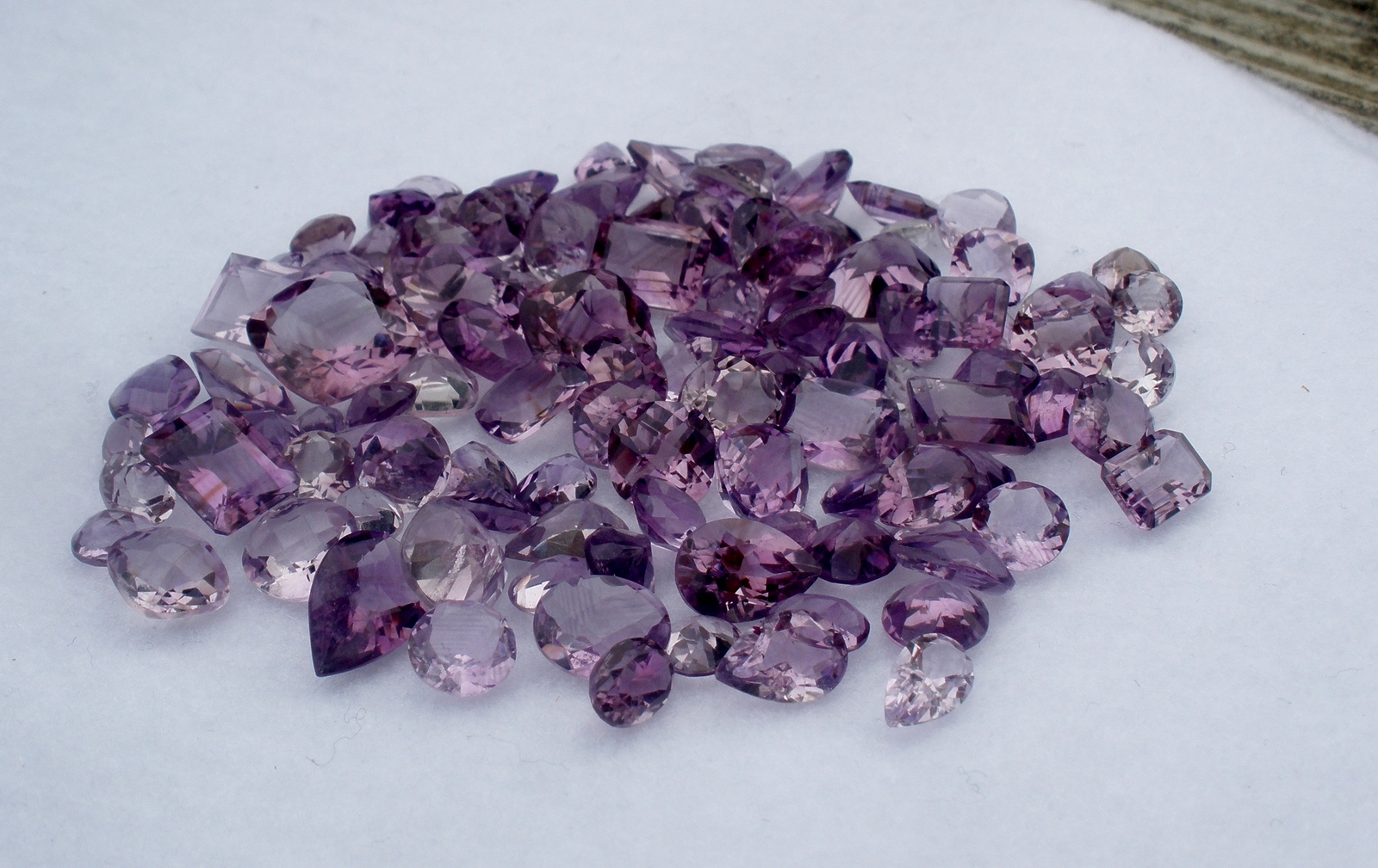 over 100 carats of loose natural amethyst gem mix - Amethyst