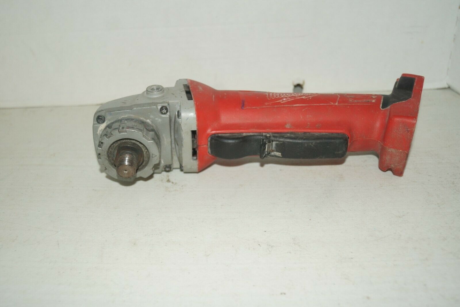 Details about   FOR PARTS NOT WORKING Milwaukee 2680-20 18-Volt Cordless 4-1/2" Grinder FP22 