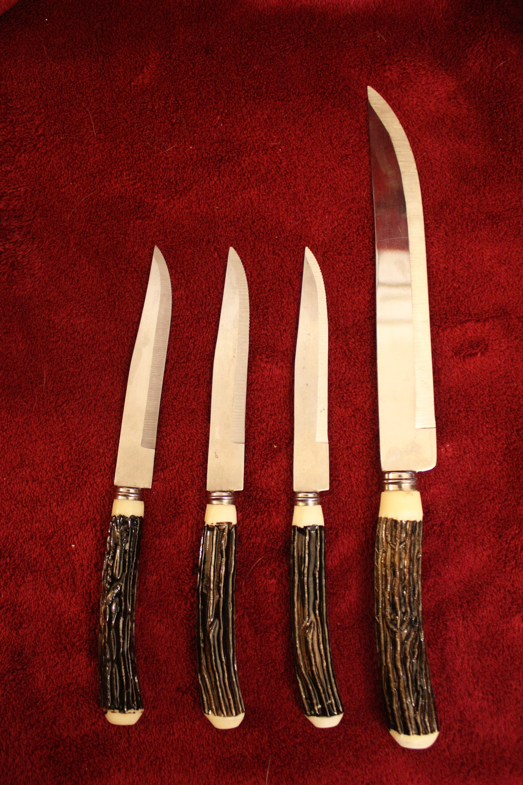 Set of 4 Dark Faux Wood Look Knives 1 Lg Cutting Knife + 3 Small