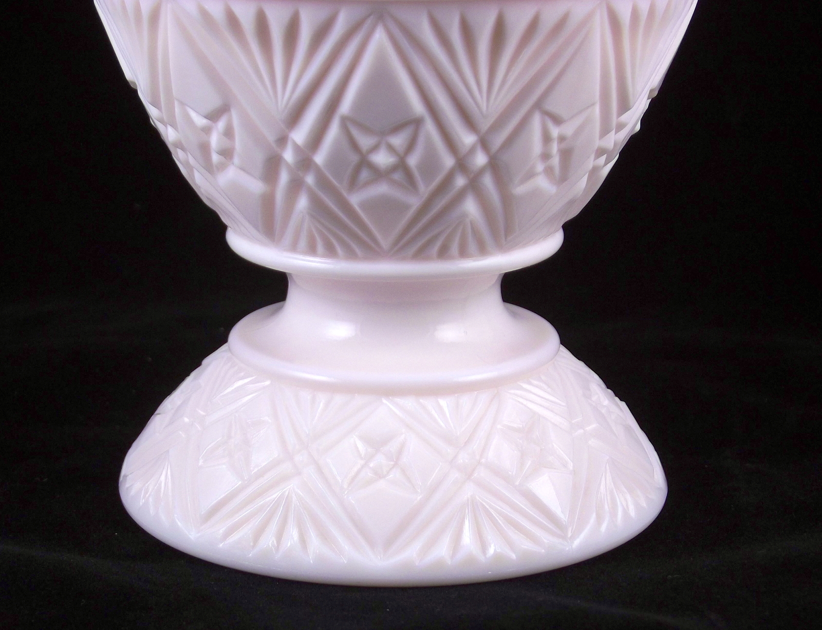 Napco 2255 Glass shell pink footed pedestal vase mid century