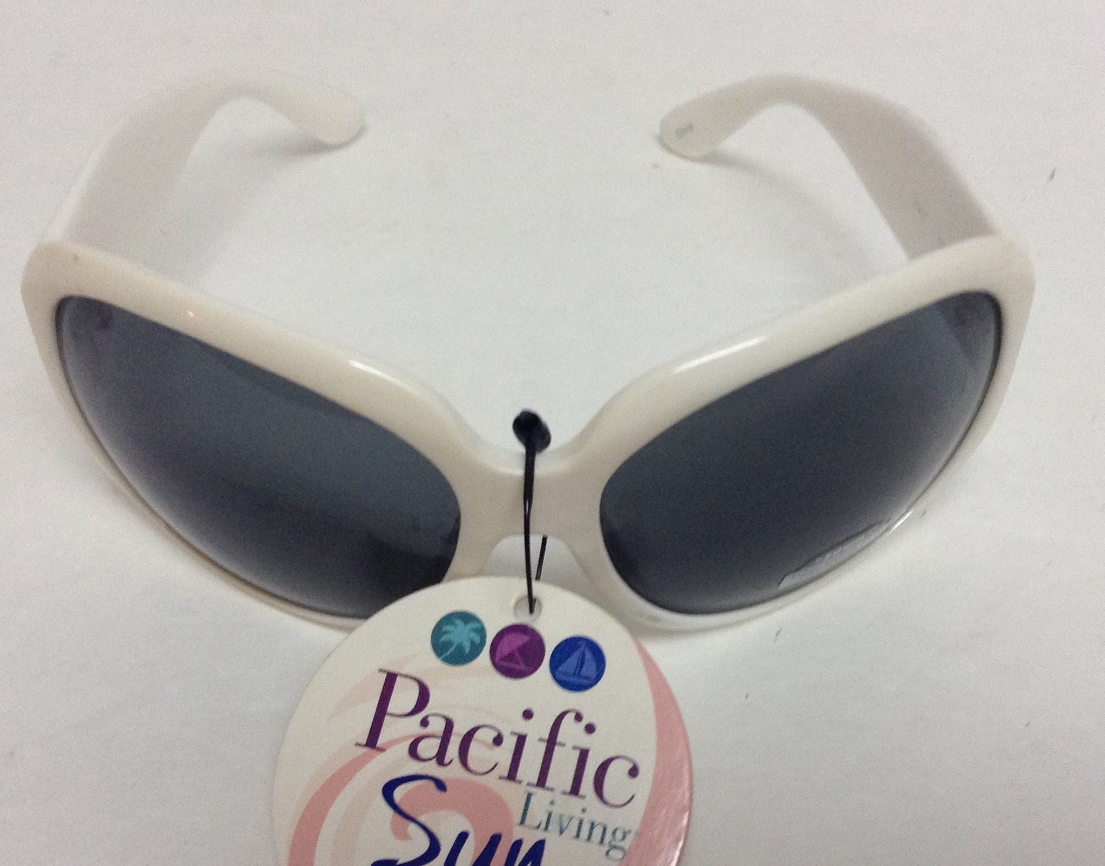 Primary image for Pacific Sun White Frame Sunglasses NWT 100% UV Protection