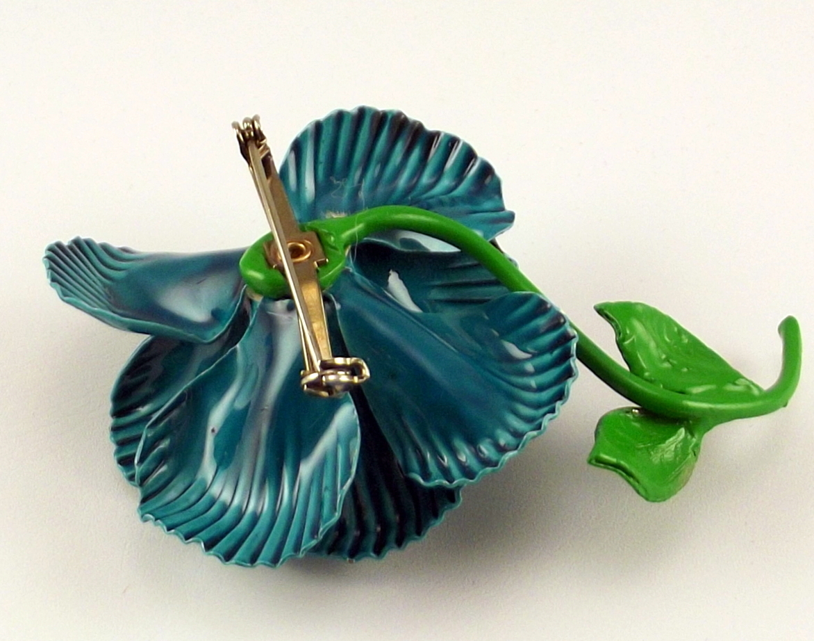 Vintage Enamel Flower Pin 106