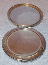 Vintage Japan Styling 950 Silver Vanity Ladies Powder Compact - 1930-1949