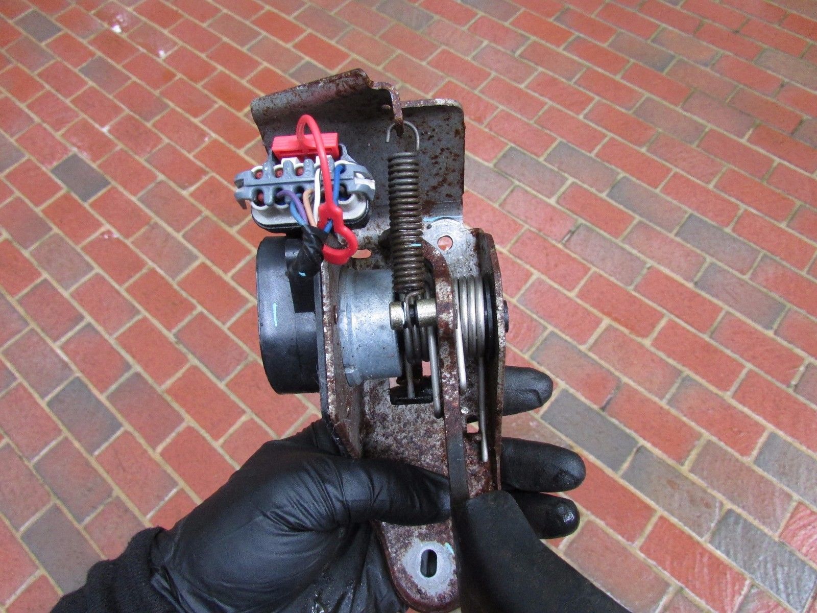 2687E CHEVY SILVERADO SIERRA 03 04 05 06 DRIVER GAS PEDAL THROTTLE ACCELERATOR Pedals & Pads