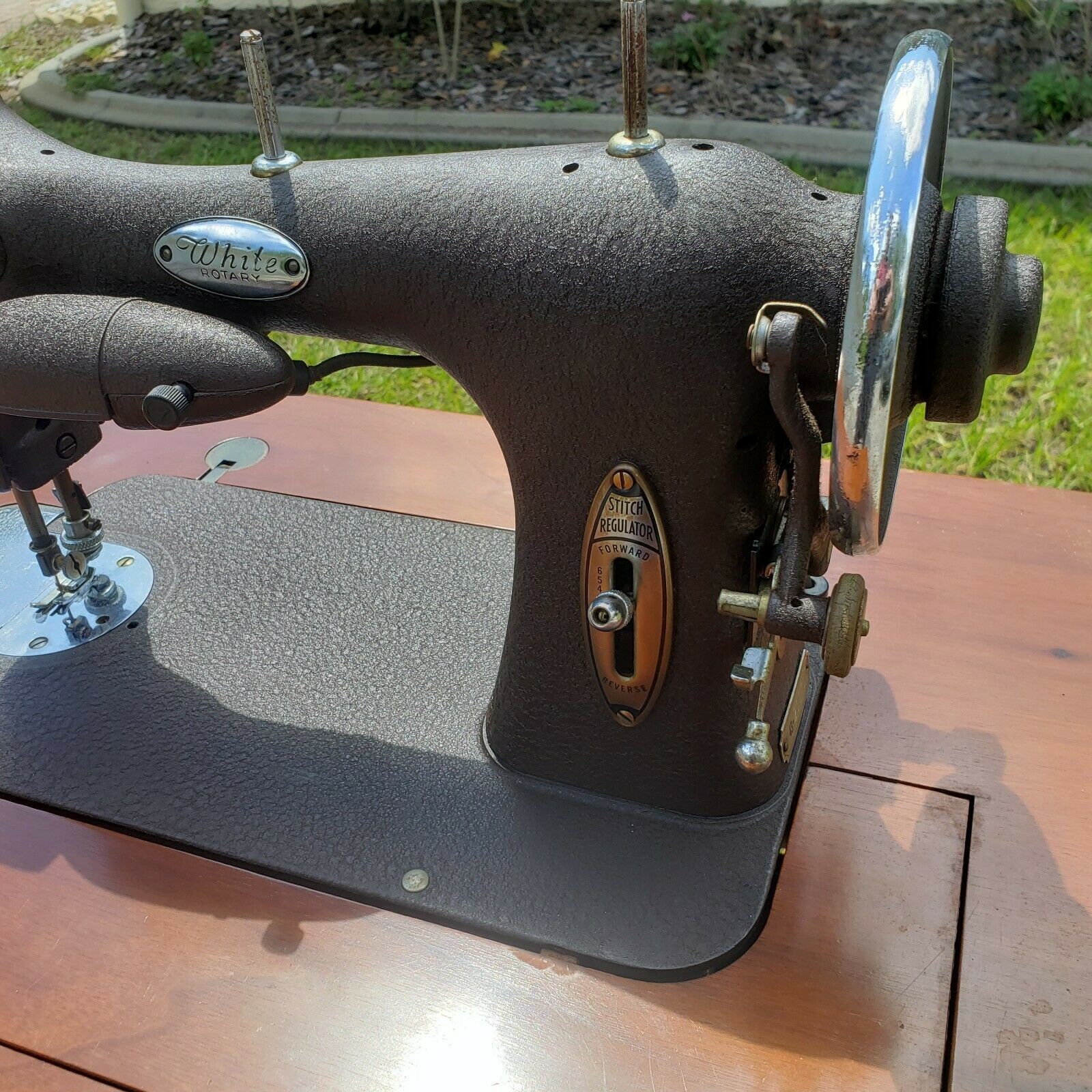 Vintage White Rotary Sewing Machine Model 41 Machines