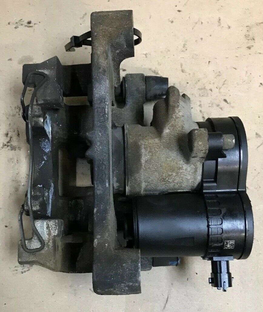 Rear Pair LEFT & RIGHT Brake Calipers 2015 16 17 2018 Subaru Legacy