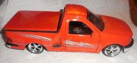 Welly 1998 Ford F-150 Lowrider 1:24 Scale Truck w/Opening Doors &amp; Tailgate - $15.00