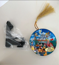 Walt Disney World Magic Kingdom Character Plate Ornament with Stand 2006 image 2