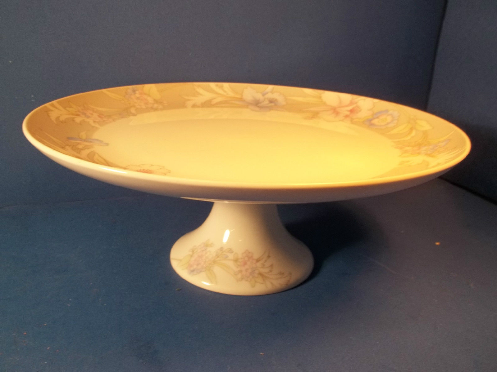 Vintage Crescent China By Ranmaru Pedestal and 50 similar items Vintage Crescent China By Ranmaru Pedestal and 50 similar items