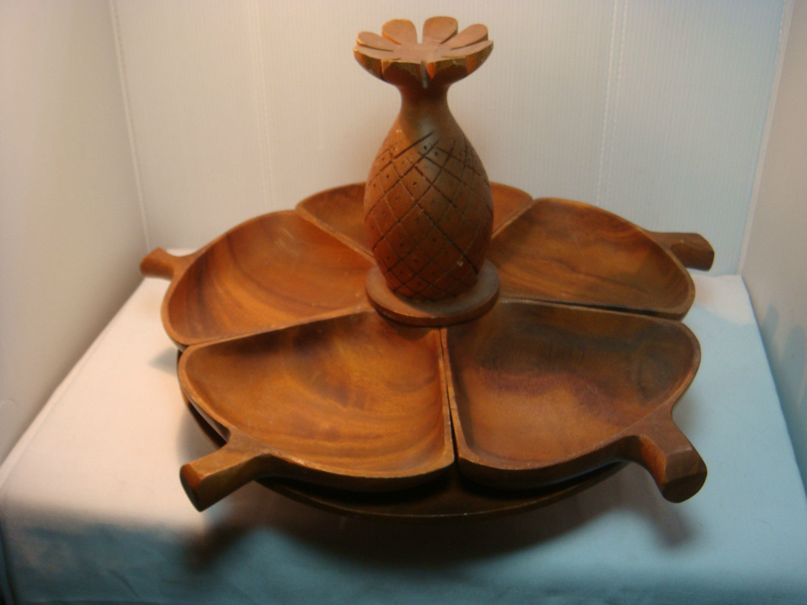 VINTAGE WOODEN TEAK PINEAPPLE SERVING TRAY LAZY SUSAN 1960&#039;S UNMARKED