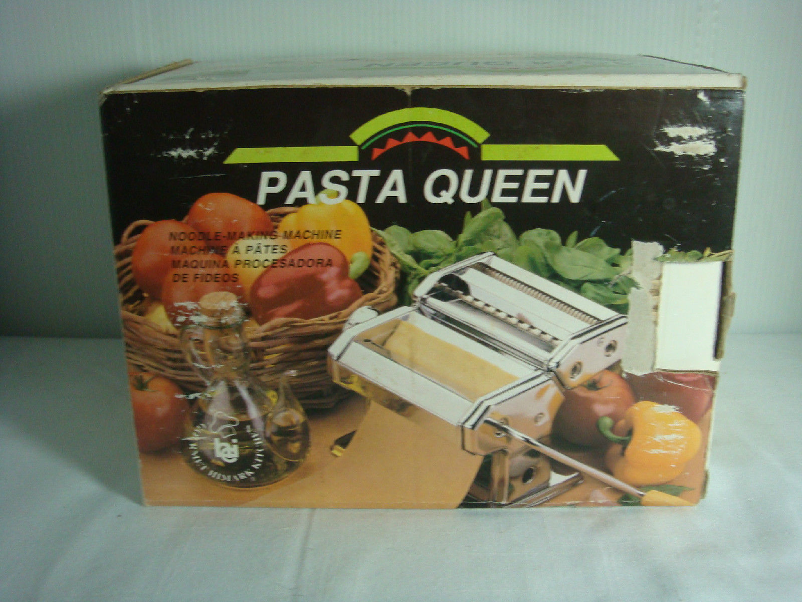 PASTA QUEEN NOODLE MAKING MACHINE 7 THICKNESS SETTINGS DOES KNEADING