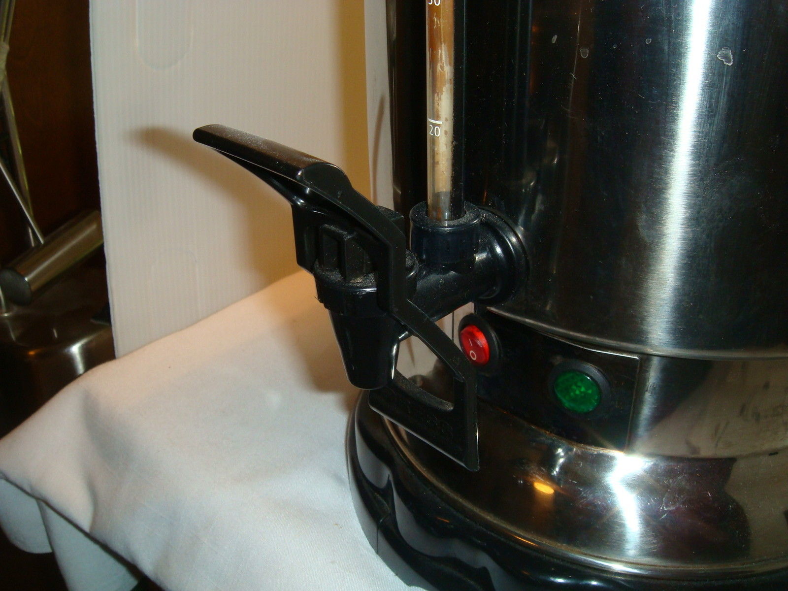 BAKERS & CHEFS 60CUP COFFEE URN MODEL 233305 PERCOLATOR Coffee