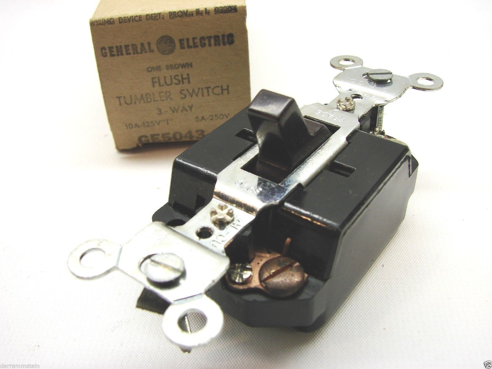 General Electric GE50431 125V 10A Brown 3Way Tumbler Switch t15