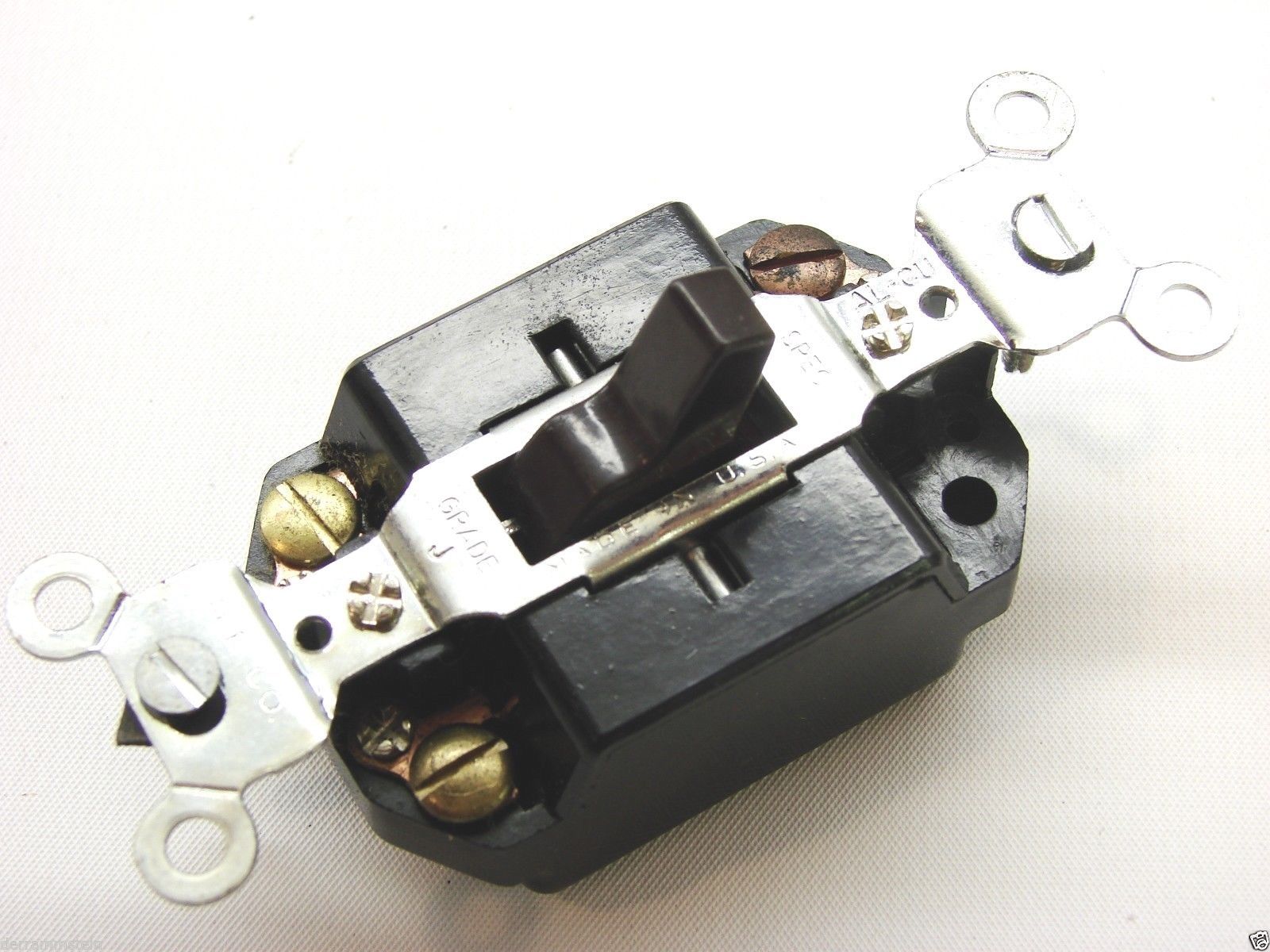 General Electric GE50431 125V 10A Brown 3Way Tumbler Switch t15