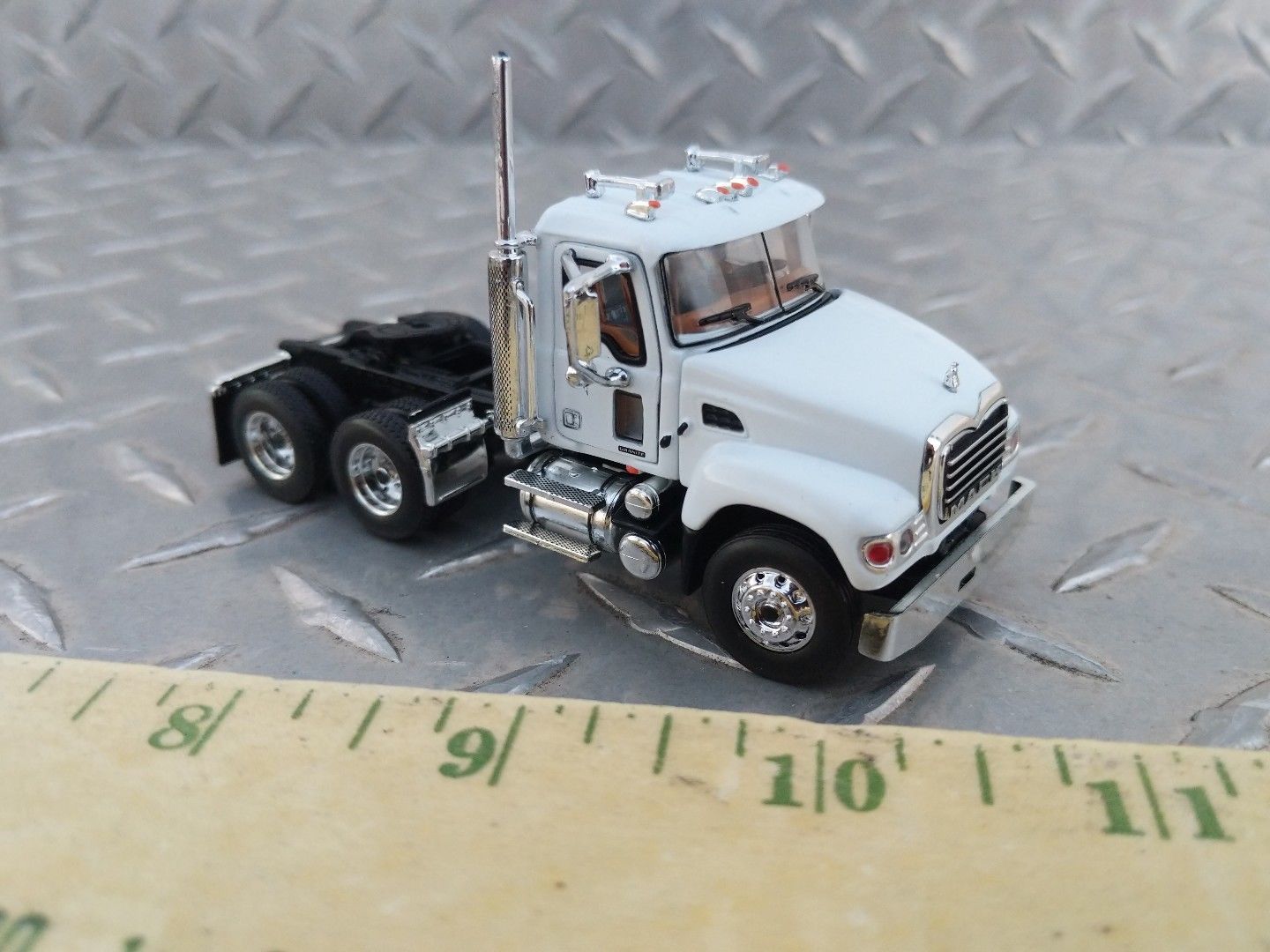 1 64 scale semi trucks grain trailer