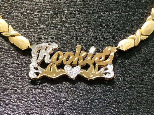xoxo nameplate chain