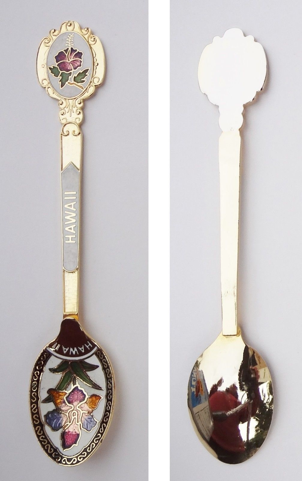 Collector Souvenir Spoon USA Hawaii Cloisonne Bowl Handle and Emblem