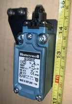 Honeywell  GLDC01C Limit Switch - Snap Action - SPDT Chassis Mount - Plunger - $24.45