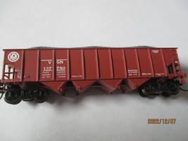 Bowser # 38131 Virginian H21 Hopper with Coal Load # VGN 137780. N-Scale image 1