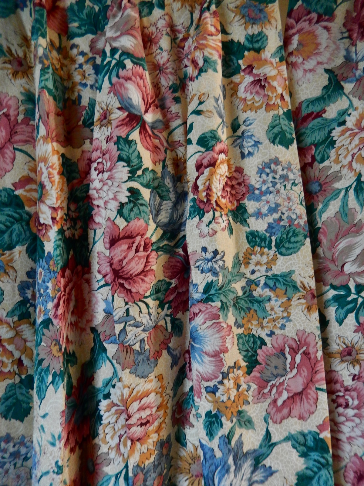 VINTAGE FLORAL SILK COUNTRY COTTAGE PLEATED LINED CURTAIN DRAPES 2 LONG ...