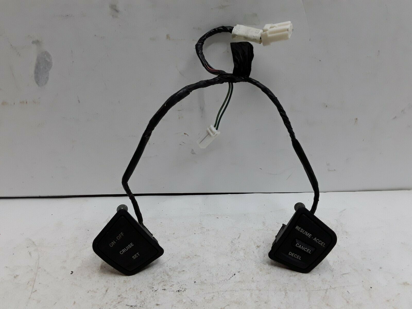 05 06 07 Jeep Grand Cherokee Commander cruise control switch OEM
