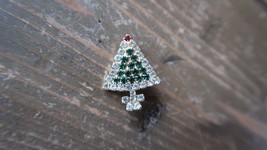 Vintage Rhinestone Christmas Tree Lapel Pin 3cm - $11.78