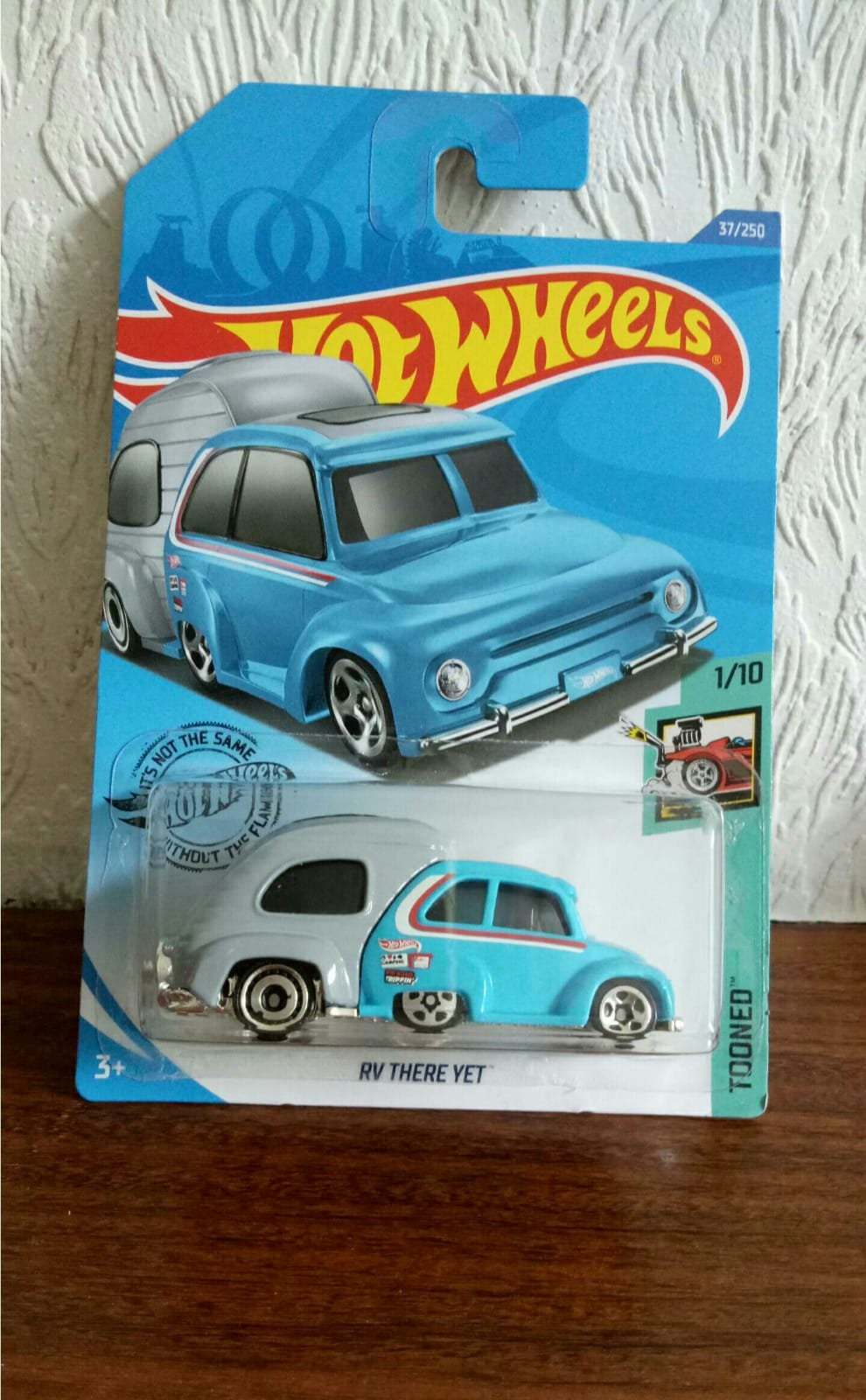 Hot Wheels RV There Yet Sky Blue Tooned Long Card Rare Miniature