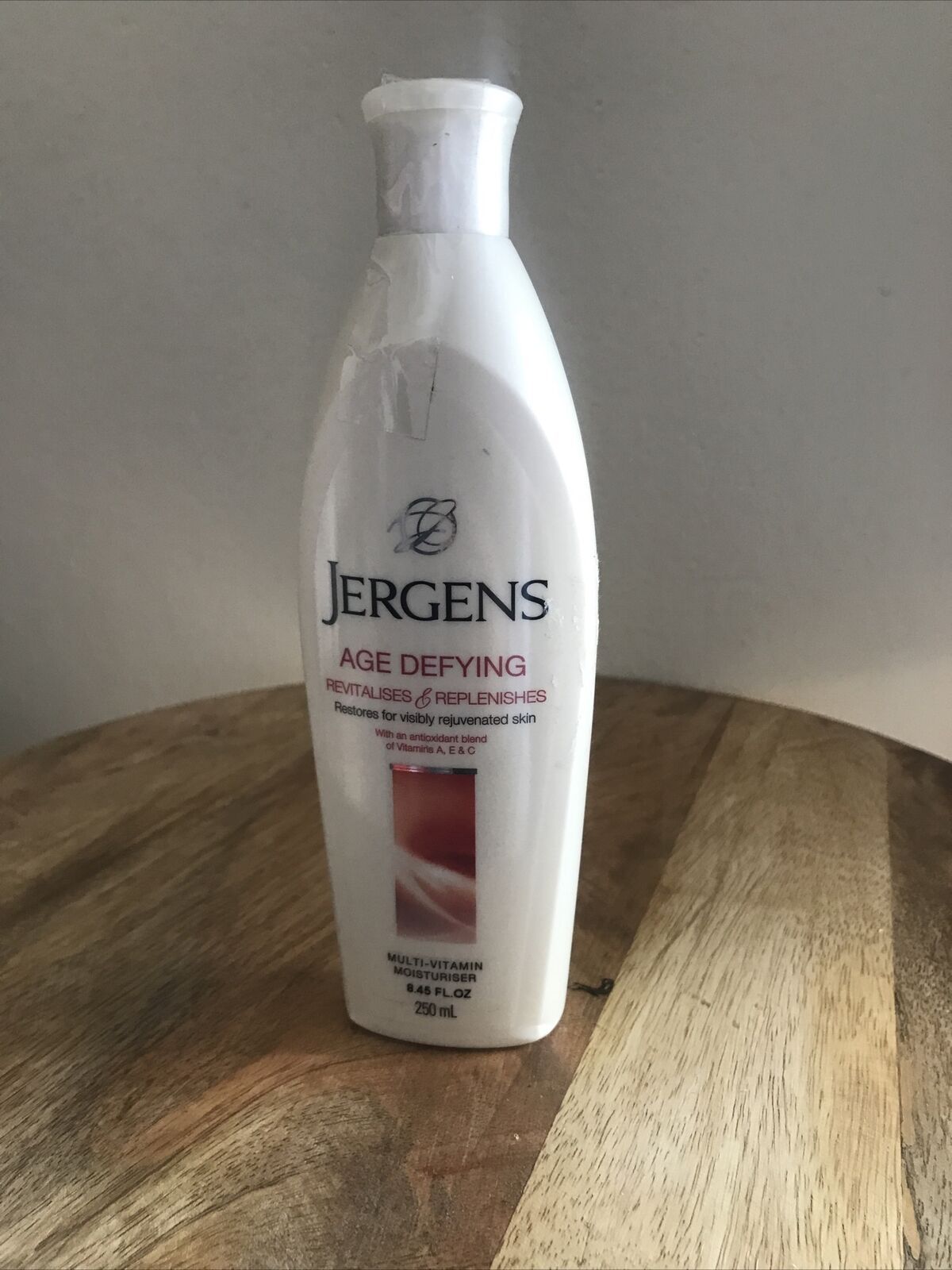 Jergens Age Defying Multi Vitamin Moisturizer Lotion 8.45 fl oz
