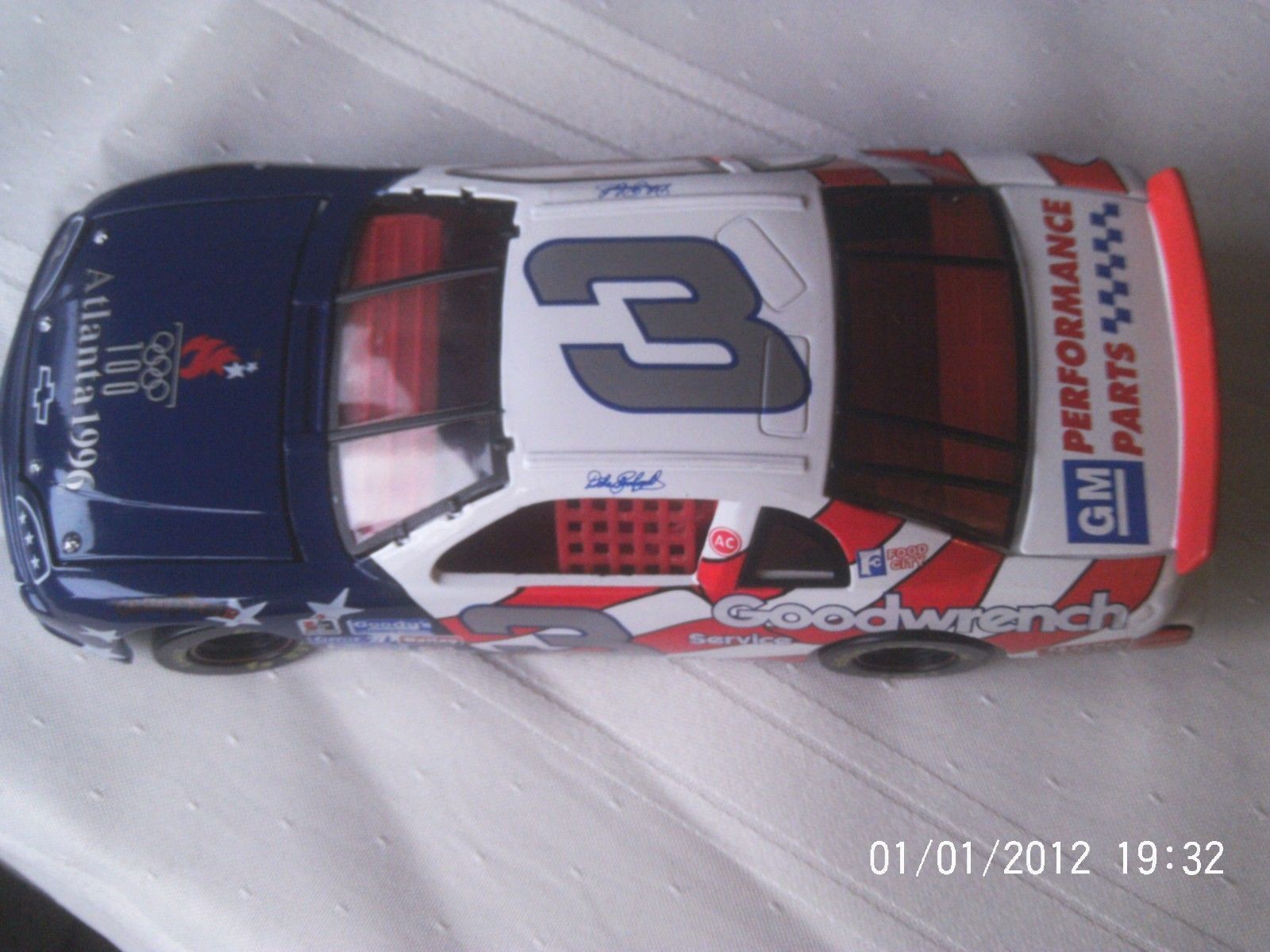 Dale Earnhardt, Sr. #3 1996 Goodwrench/ Olympic 1/24 Action Diecast Car ...