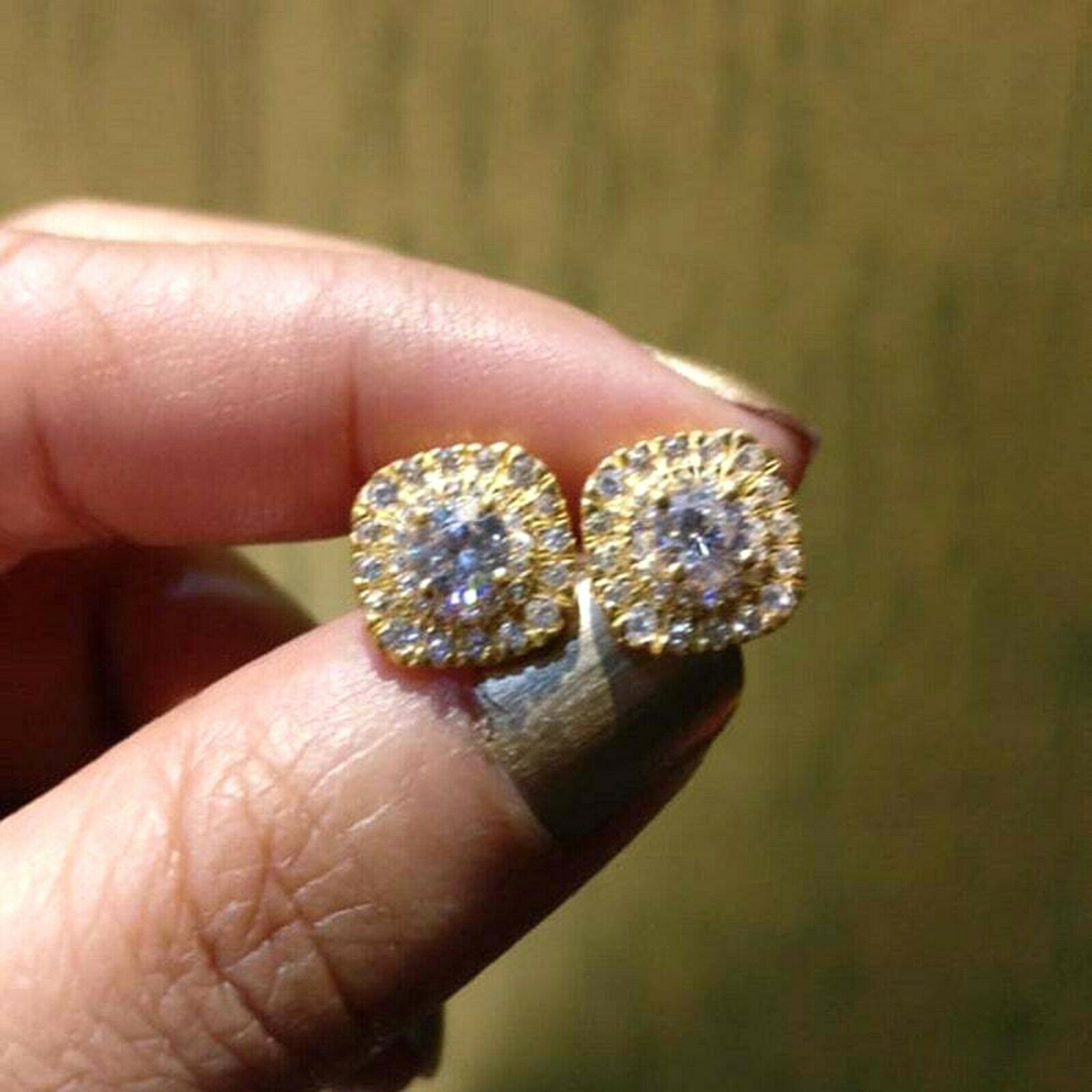 1.40 Ct Round Cut VVS1/D Diamond Cluster Flower Shape Ring 14K Yellow Gold Over 1.40 Ct Round Cut VVS1/D Diamond Cluster Flower Shape Ring 14K Yellow Gold Over