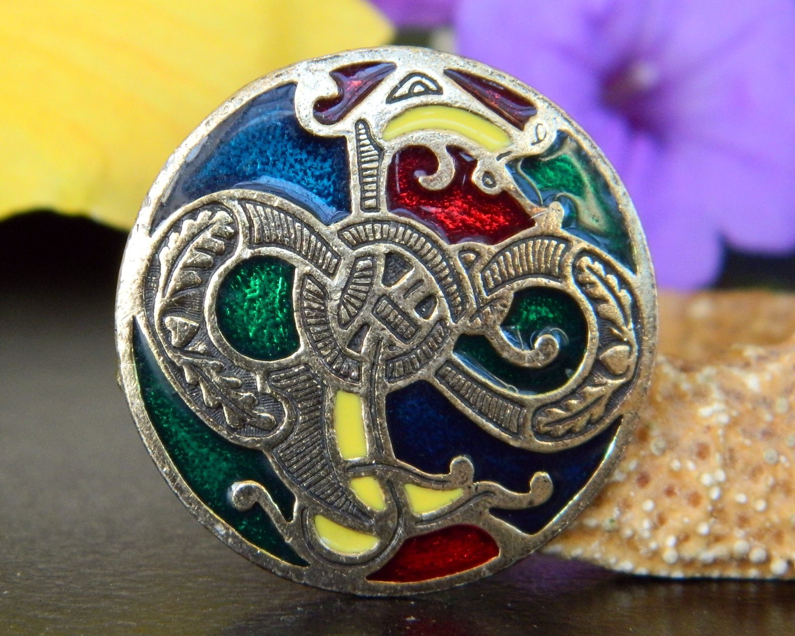 Details about   Vintage MIRACLE  Sold’or Glass Enamel Gold Tone Brooch/pendant Celtic 1-14 