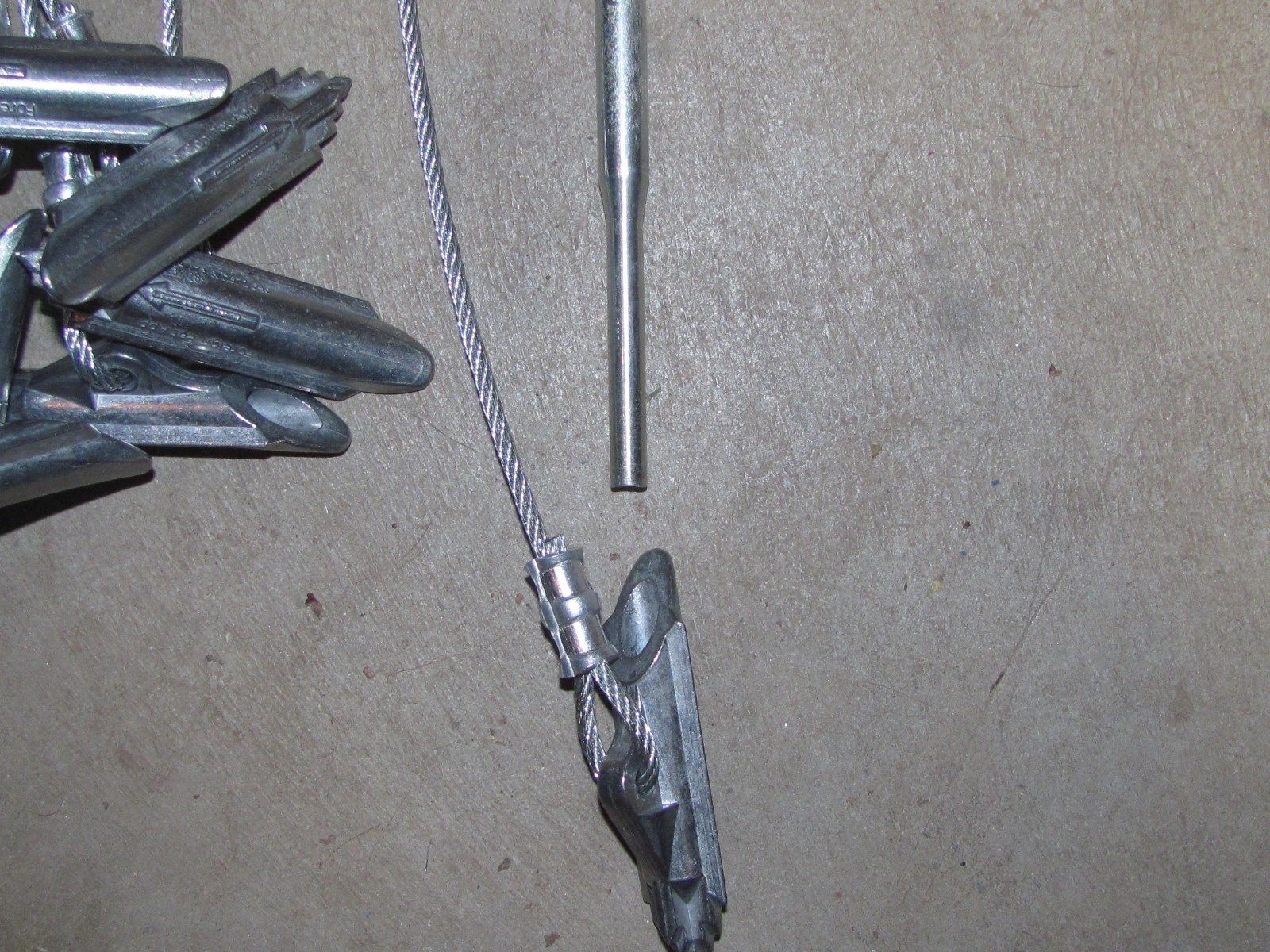 12 Duckbill earth anchor DB40T 1/8"Cable Stakes 18'' & 1 duckbill stake