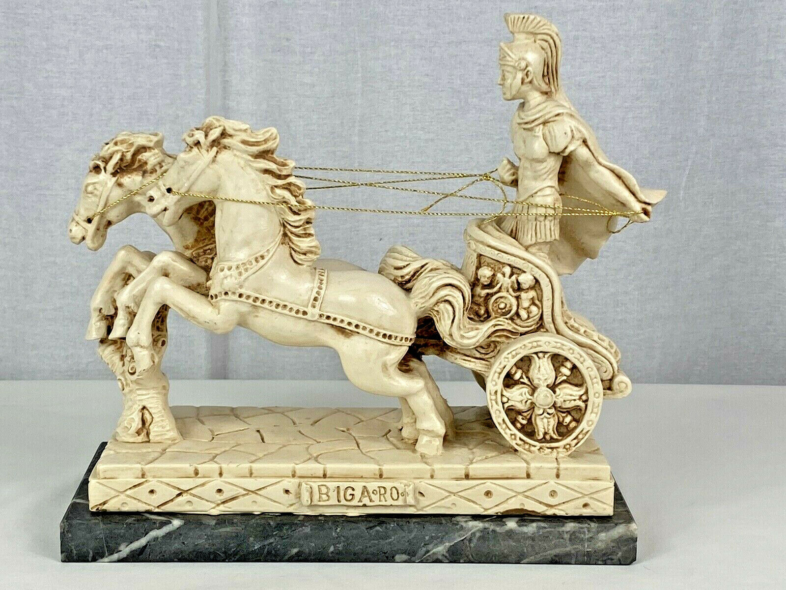 Primary image for Roman Soldier On Chariot With Horses Beautiful Sculpture on Black Marble Base !!